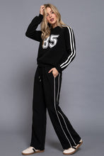 Load image into Gallery viewer, Contrast Line Detail Sweatpants