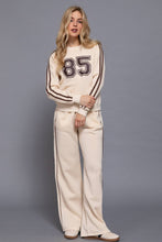 Load image into Gallery viewer, Contrast Line Detail Sweatpants