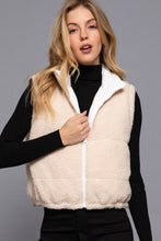Load image into Gallery viewer, Reversible Fur Padding Vest