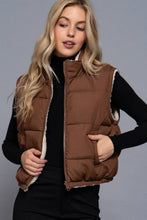 Load image into Gallery viewer, Reversible Fur Padding Vest