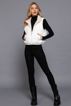 Load image into Gallery viewer, Reversible Fur Padding Vest