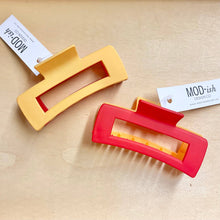 Load image into Gallery viewer, Two Tone Claw Clip - Chiefs