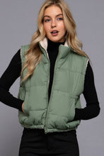 Load image into Gallery viewer, Reversible Fur Padding Vest