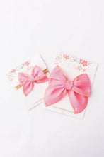 Load image into Gallery viewer, Classic Hair Bow - Bubblegum Pink