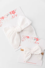 Load image into Gallery viewer, Classic Hair Bow - White
