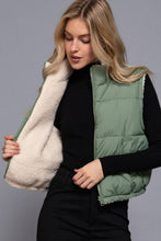 Load image into Gallery viewer, Reversible Fur Padding Vest